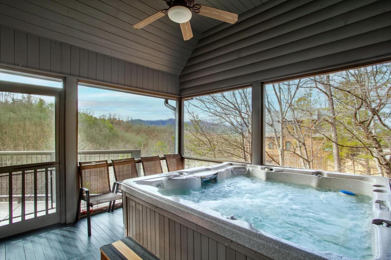 Black Bear Reserve - Mtn View, Hot Tub, Game Room Sevierville Exterior photo