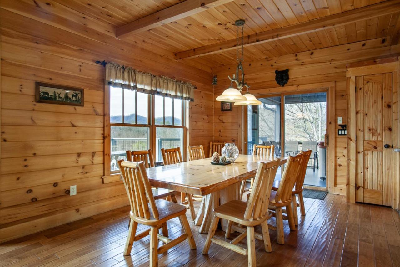 Black Bear Reserve - Mtn View, Hot Tub, Game Room Sevierville Exterior photo
