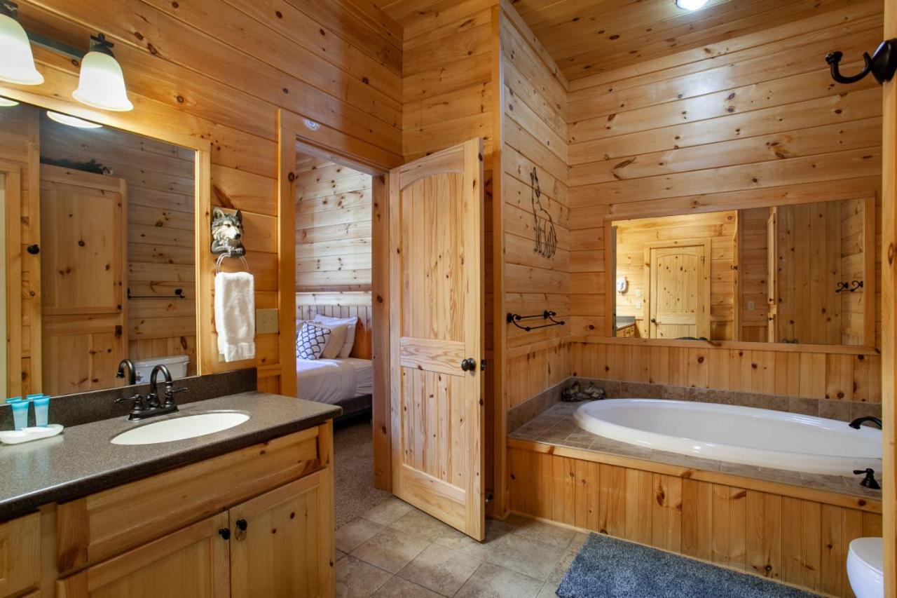 Black Bear Reserve - Mtn View, Hot Tub, Game Room Sevierville Exterior photo