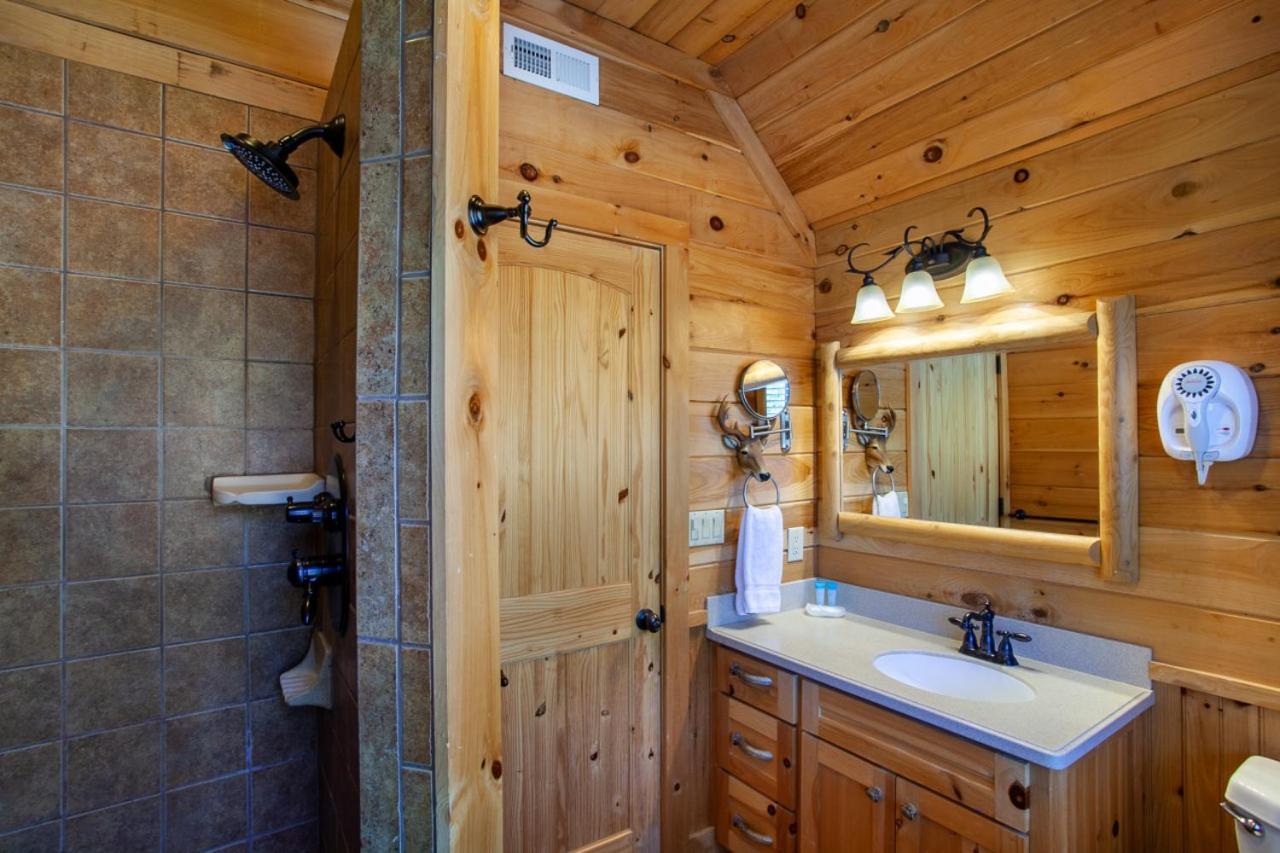 Black Bear Reserve - Mtn View, Hot Tub, Game Room Sevierville Exterior photo