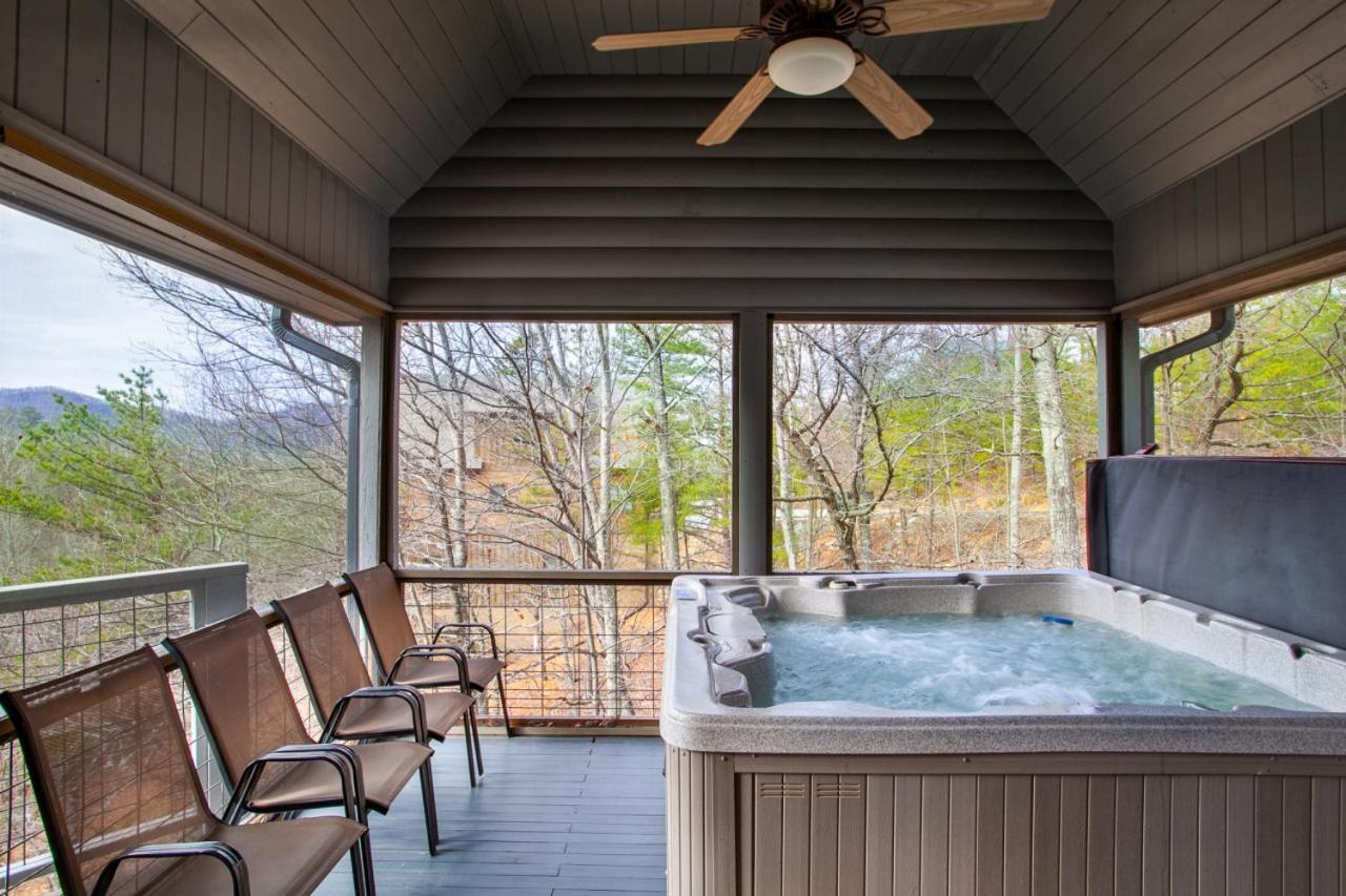 Black Bear Reserve - Mtn View, Hot Tub, Game Room Sevierville Exterior photo