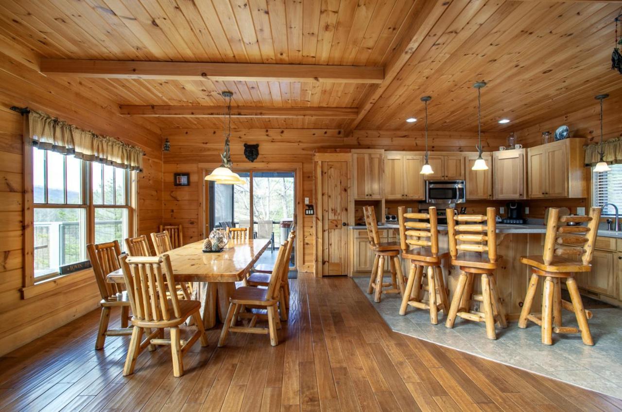 Black Bear Reserve - Mtn View, Hot Tub, Game Room Sevierville Exterior photo