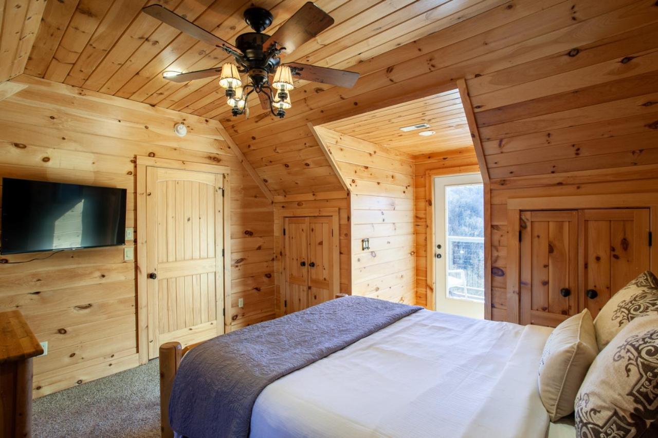 Black Bear Reserve - Mtn View, Hot Tub, Game Room Sevierville Exterior photo