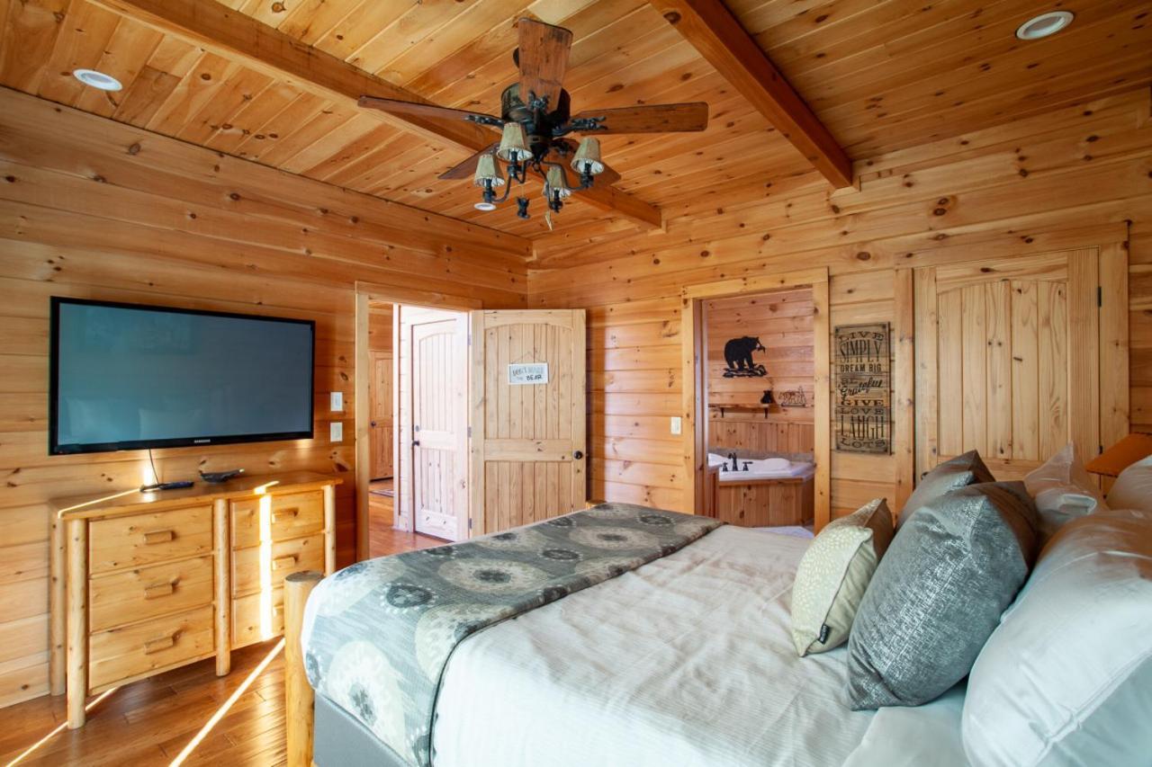 Black Bear Reserve - Mtn View, Hot Tub, Game Room Sevierville Exterior photo